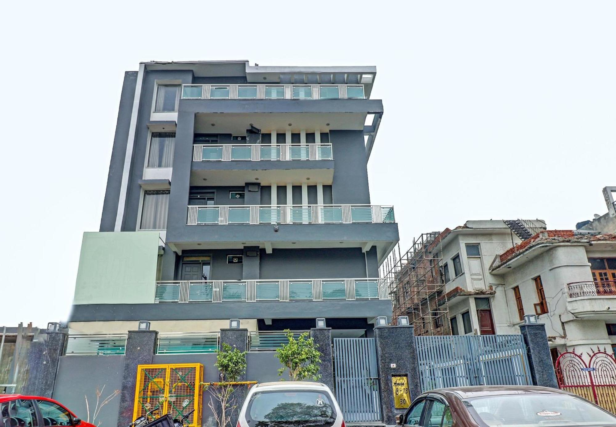 Отель Townhouse Sector 30 Near Botanic Garden Of Indian Republic Нойда Экстерьер фото